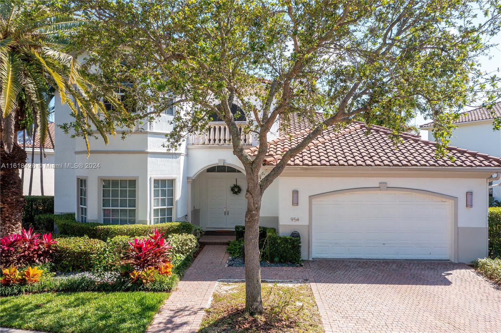 Exclusive single family